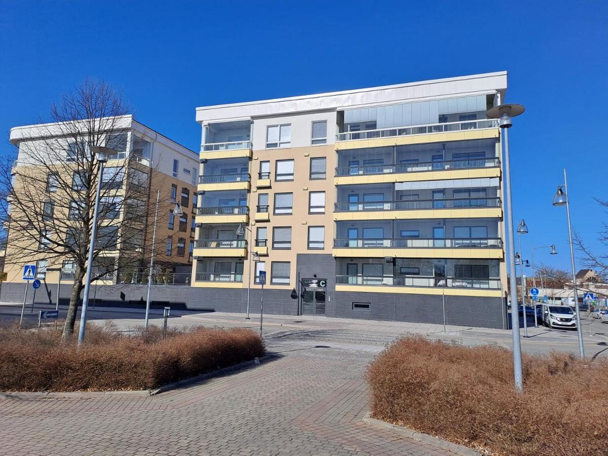 Premium Kaksio Rauman Keskustassa, Parveke Ja Sauna Exterior foto